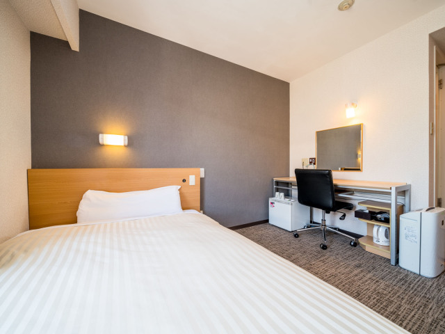 �X�^���_�[�h���[���i���j