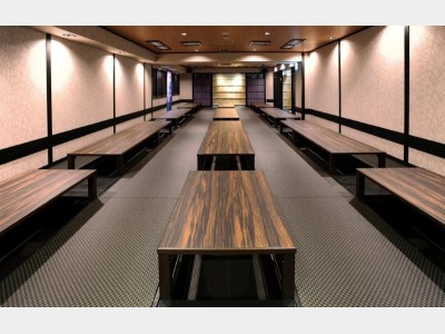 地下掘りごたつ会場