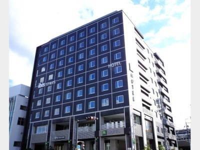 �C�r�X�X�^�C���Y���s�X�e�[�V�����̊O��