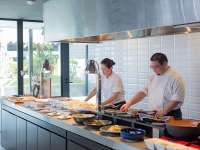 �����H���������̃��j���[�͖�40��B�����Ǒ΍����S�̃r���b�t�F�`���ł��y���݉������B