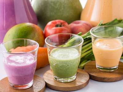 □朝食□3種類のスムージーをご用意。朝はあまり食べられない…という方はスムージーで栄養チャージ！