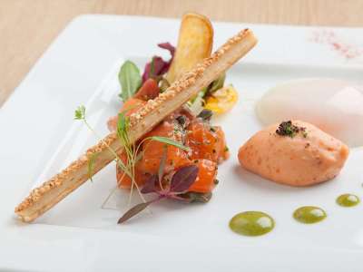 ■ディナー（メニュー例）■オードブルからデザートまでコース仕立ての組み合わせ、おつまみメニューも豊富