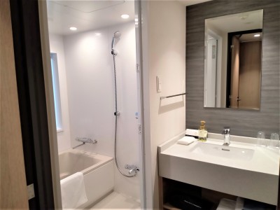 客室バスルーム・洗面台