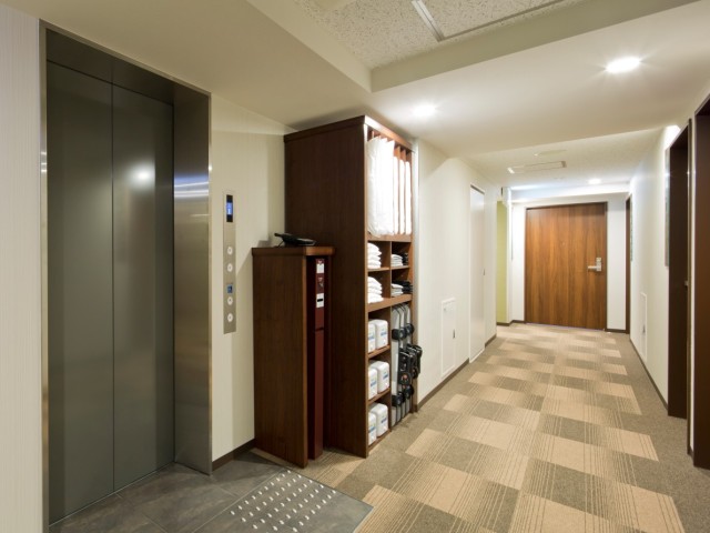 グリーンリッチホテル京都駅南（本館・清采館）人工温泉 本館　エレベーターホール