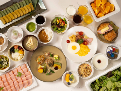 湯葉など京の食材を使用したおかずをはじめ、バラエティに富んだ和・洋ビュッフェをぜひお愉しみください。