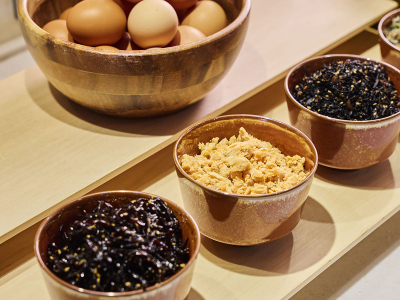朝食ビュッフェ｜彩り豊かなごはんのお供。厳選された具材で、炊きたてのご飯がもっと贅沢に。