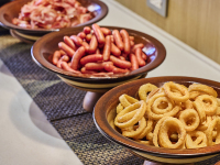 ���H�r���b�t�F�b�T�N�b�ƌy���ȐH���ɐS���g�����ă��j���[�����p�ӂ��Ă��܂��B