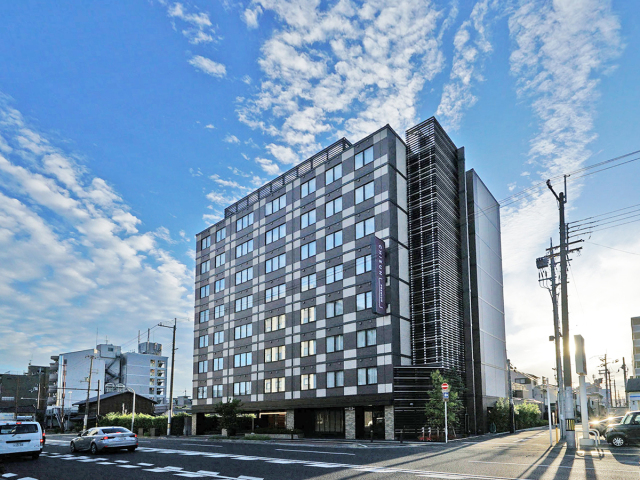 チサンプレミアム京都九条 ホテル外観 ＜昼＞
