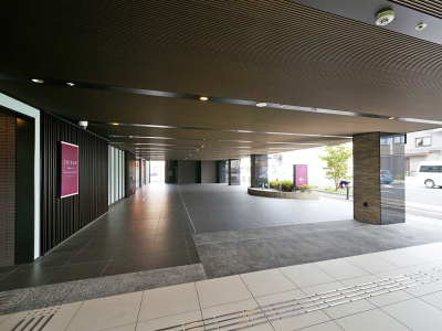 施設内へのアプローチ