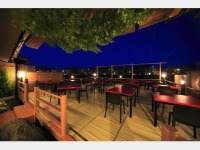 ����[����