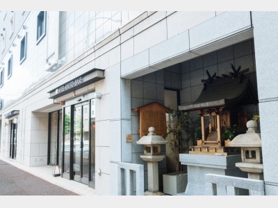 俊生社　玄関