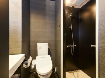 シャワーブース・トイレ