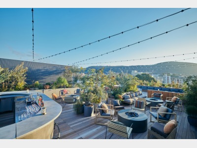 ルーフトップバー