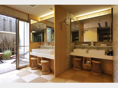 花月大浴場「花渓の湯」（光悦）