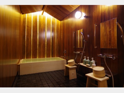 家族風呂（漆塗り）イメージ