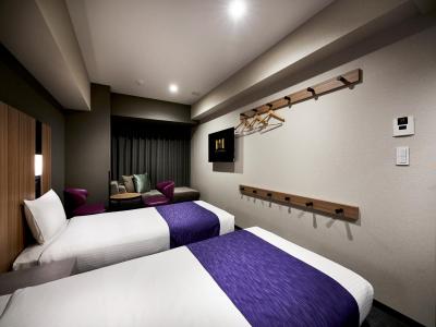 デラックスツイン（ソファベッド付）