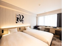 �y���f���[�g�c�C���z�X�^�C���b�V���ȗ������o�B