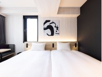 �y�n���E�b�h�c�C���z���E60�����ȏ�ɓW�J�̃V�[���[�А��}�b�g���X���̗p�B