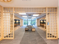 �y�{�݁z�t�����g