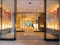 �y�O�ρz�G���g�����X�̗l�q�B