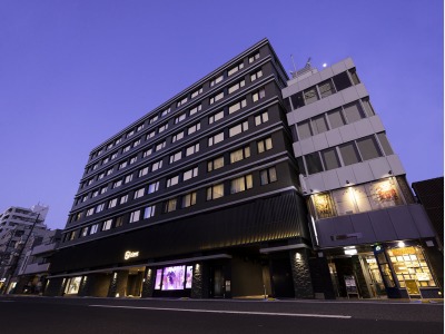 【外観】夜の外観の雰囲気。