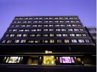 �y�{�݁z�O�ς̗l�q�B