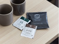 �y�A���j�e�B�z��ނ��L�x�Ȉ��ݕ��łق��ƈꑧ���Ă��������B