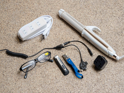  マルチ電源タップ/ヘアアイロン/マルチ充電器等 レセプションにて貸し出しております