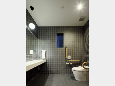 「お山」1Fトイレ