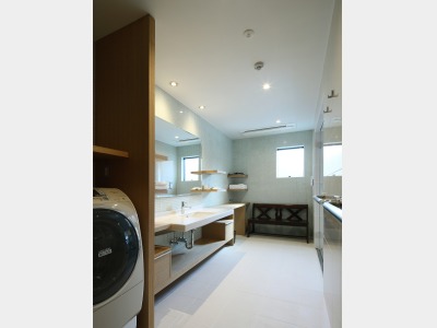 「お池」洗面所