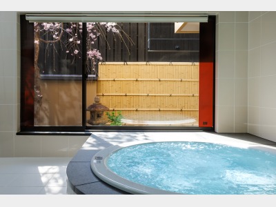 「お池」バスルーム