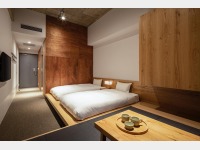 Moderate Large with Japanese-style