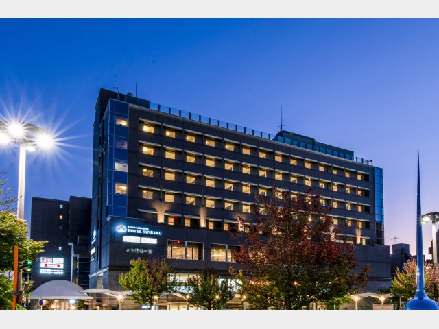 京都山科　ホテル山楽 外観