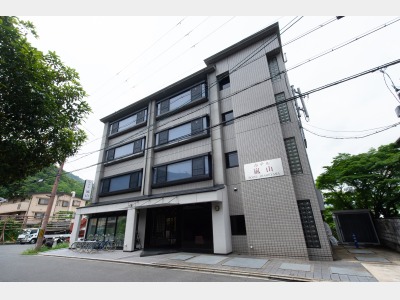 外観　阪急嵐山駅から徒歩５分の好立地！