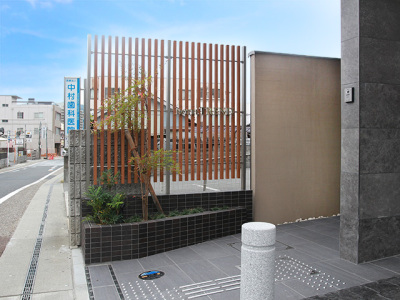 ホテル入口☆南西方面より☆