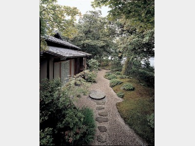 庭（ロビー前）