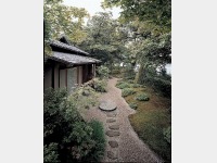 ��i���r�[�O�j