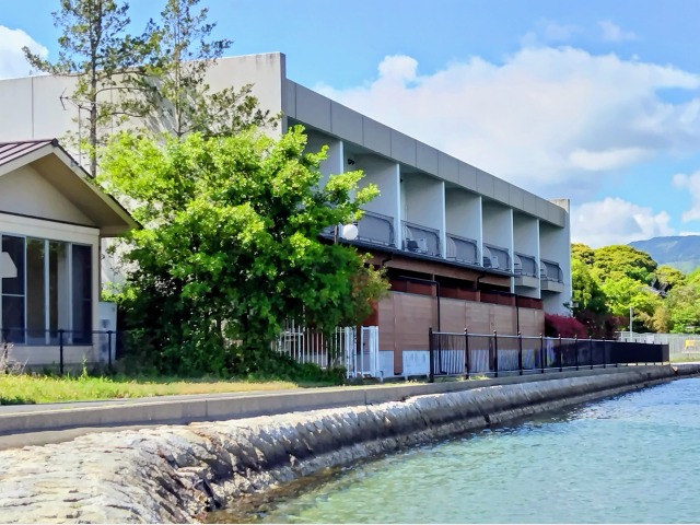 天橋立荘 外観 海沿い側