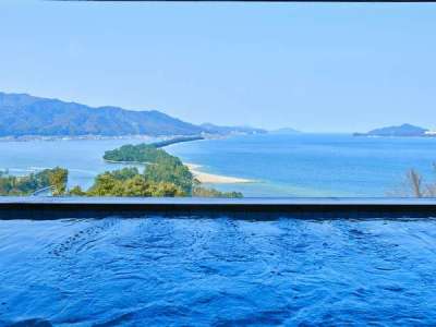 【龍宮の湯】天橋立に溶け込むようなインフィニティ風呂