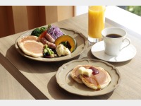 yBreakfastzC[W