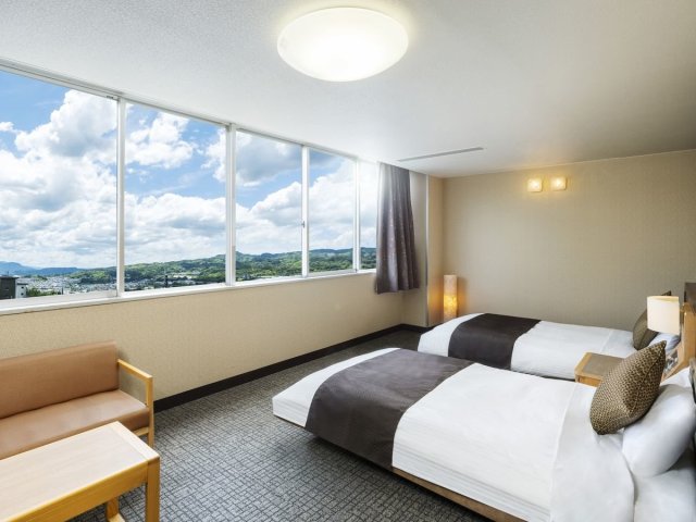 �o���A�t���[�Ή��q���i�o�X�t�j�^42�u���茳�̃����R���ō����𒲐߂ł���u�d���x�b�h�v���������܂��B