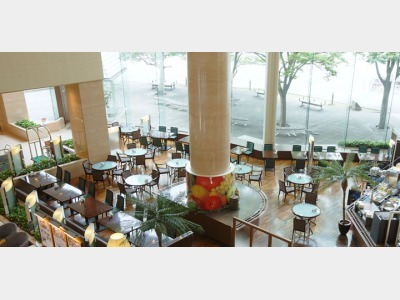 レストラン　パークサイドカフェ