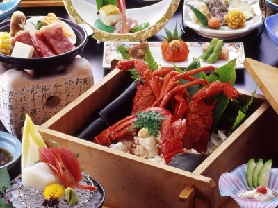 伊勢海老セイロ蒸しと松阪牛のイメージ料理