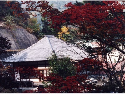 湯の山温泉“三岳寺”