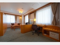 �W���j�A�X�C�[�g