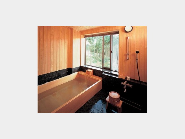 和風館『雅楽司』　室内風呂一例