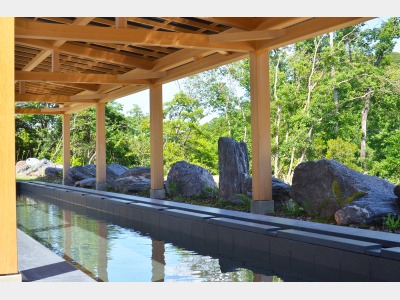 温浴施設「本草湯」光陰の湯（外湯）