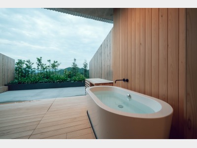 露天風呂付テラスツインルーム（露天風呂イメージ）