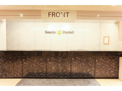 フロントカウンター　正面