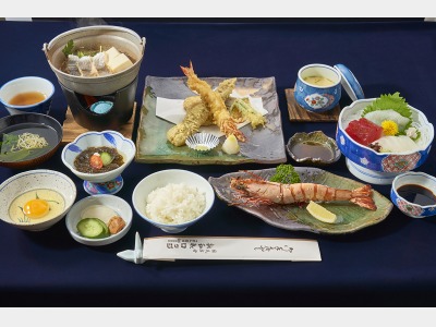 足赤エビコース　※季節によってメニューは変わります。